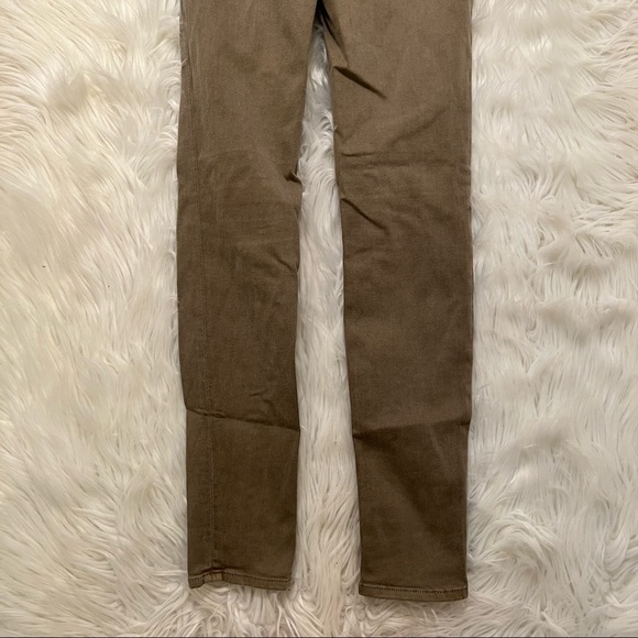 J Brand 901 Legging Jeans in Sandstone - Picture 9 of 13